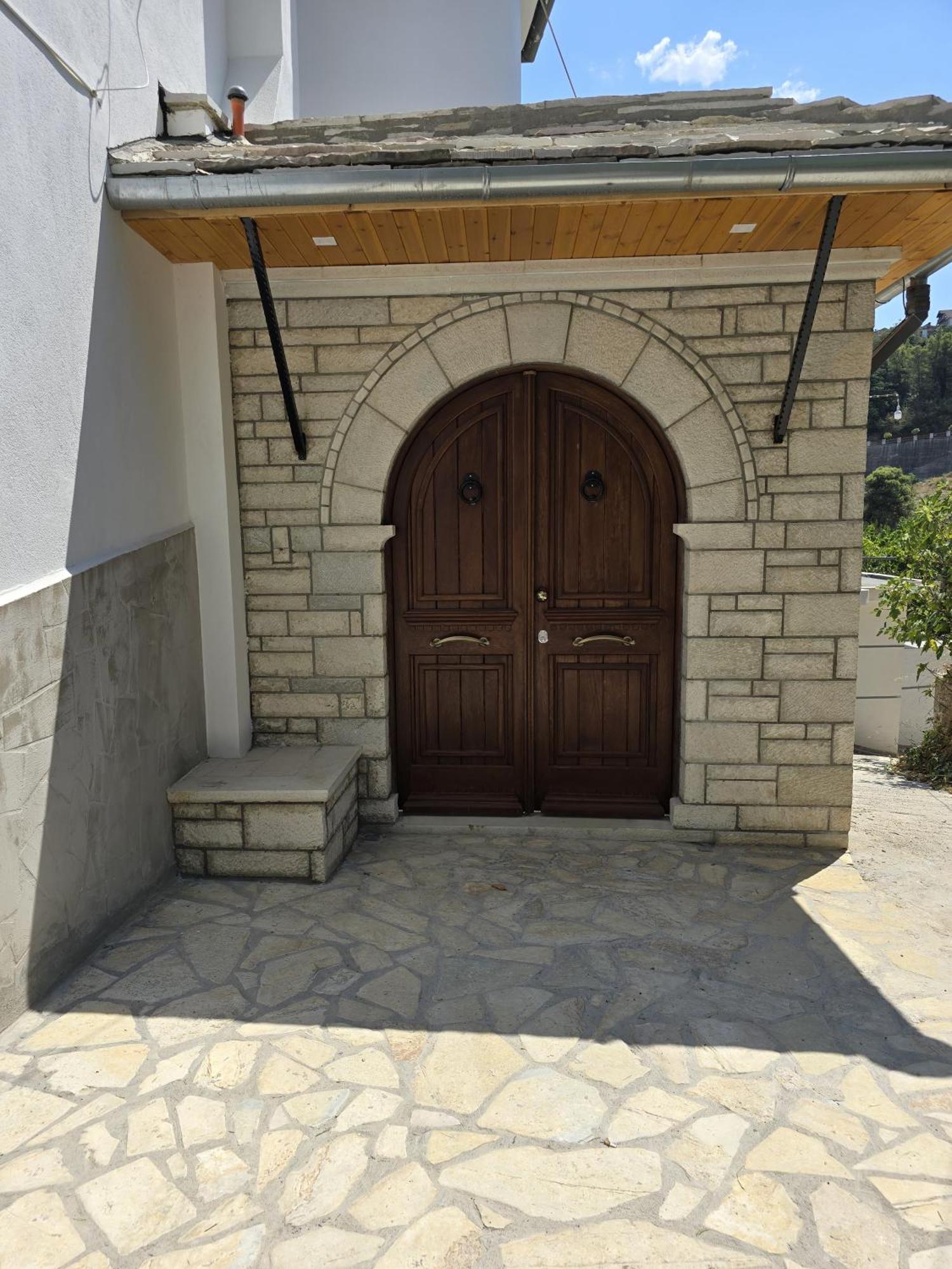 Hazmurat Hotel Gjirokastër